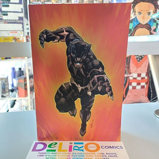 Immagine di ULTIMATE BLACK PANTHER COVER VARIANT DI ETHAN YOUNG 001