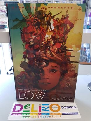 Immagine di LOW - LA LUCE PORTA LUCE 005