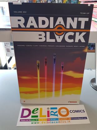 Immagine di RADIANT BLACK 002