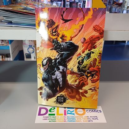 Immagine di VENOM WAR - TEAM DYLAN/TEAM EDDIE VARIANT DI PHILIP TAN & RACHELLE ROSENBERG 001