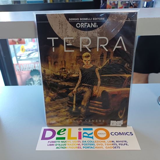 Immagine di TERRA - DALLA CENERE 001