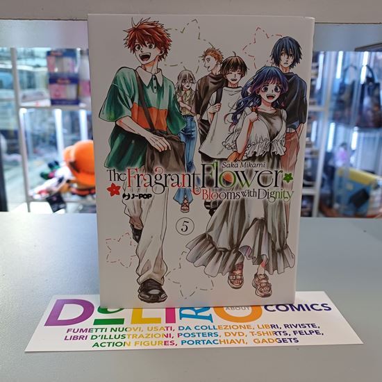 Immagine di THE FRAGRANT FLOWER BLOOMS WITH DIGNITY 005