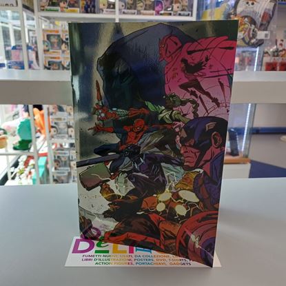 Immagine di ULTIMATE ENDGAMECOPERTINA VARIANT WRAPAROUND DI SANFORD GREENE 001